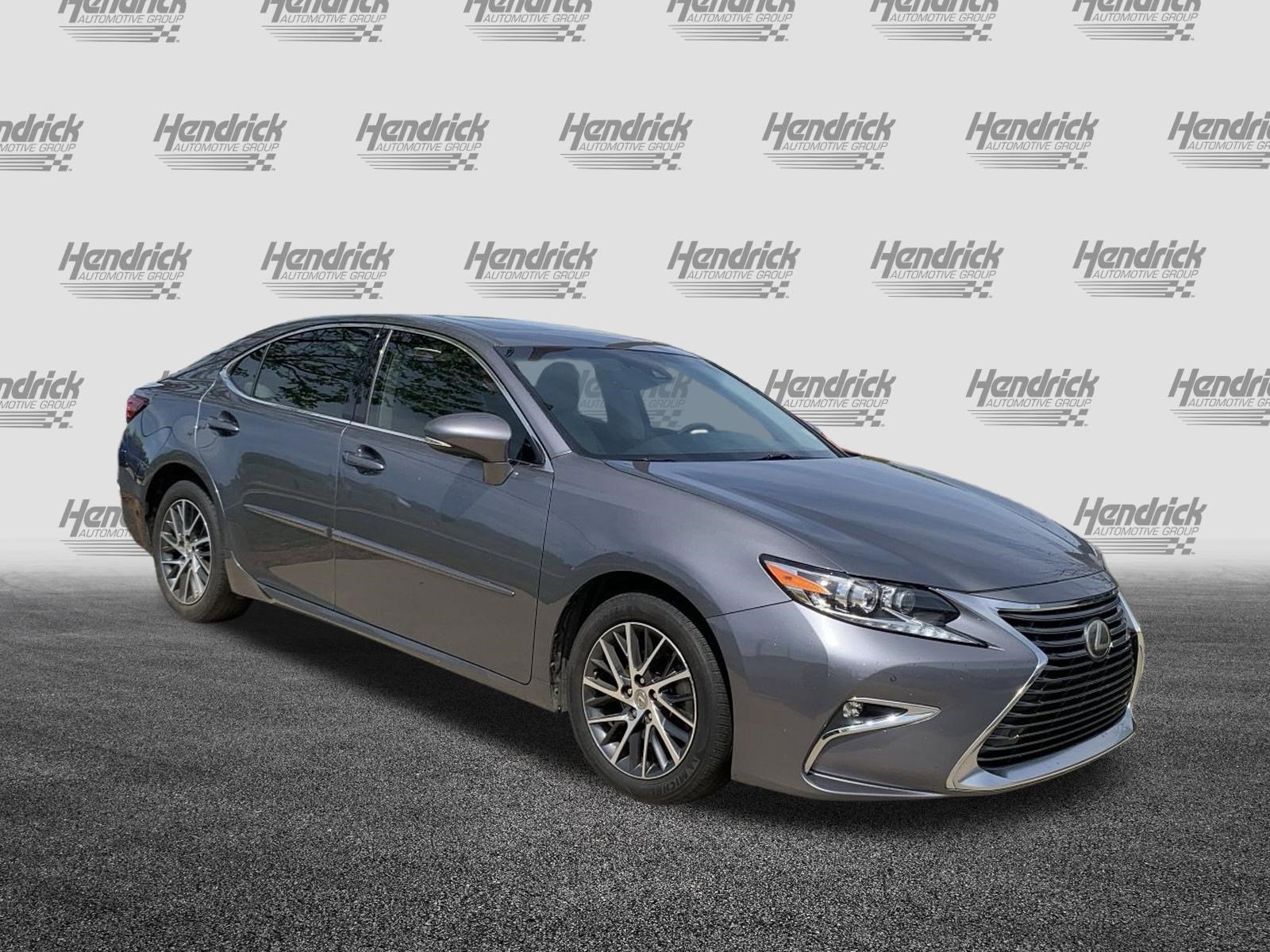 Used 2016 Lexus ES 350 w/ Luxury Package w/Wood Trim image 2