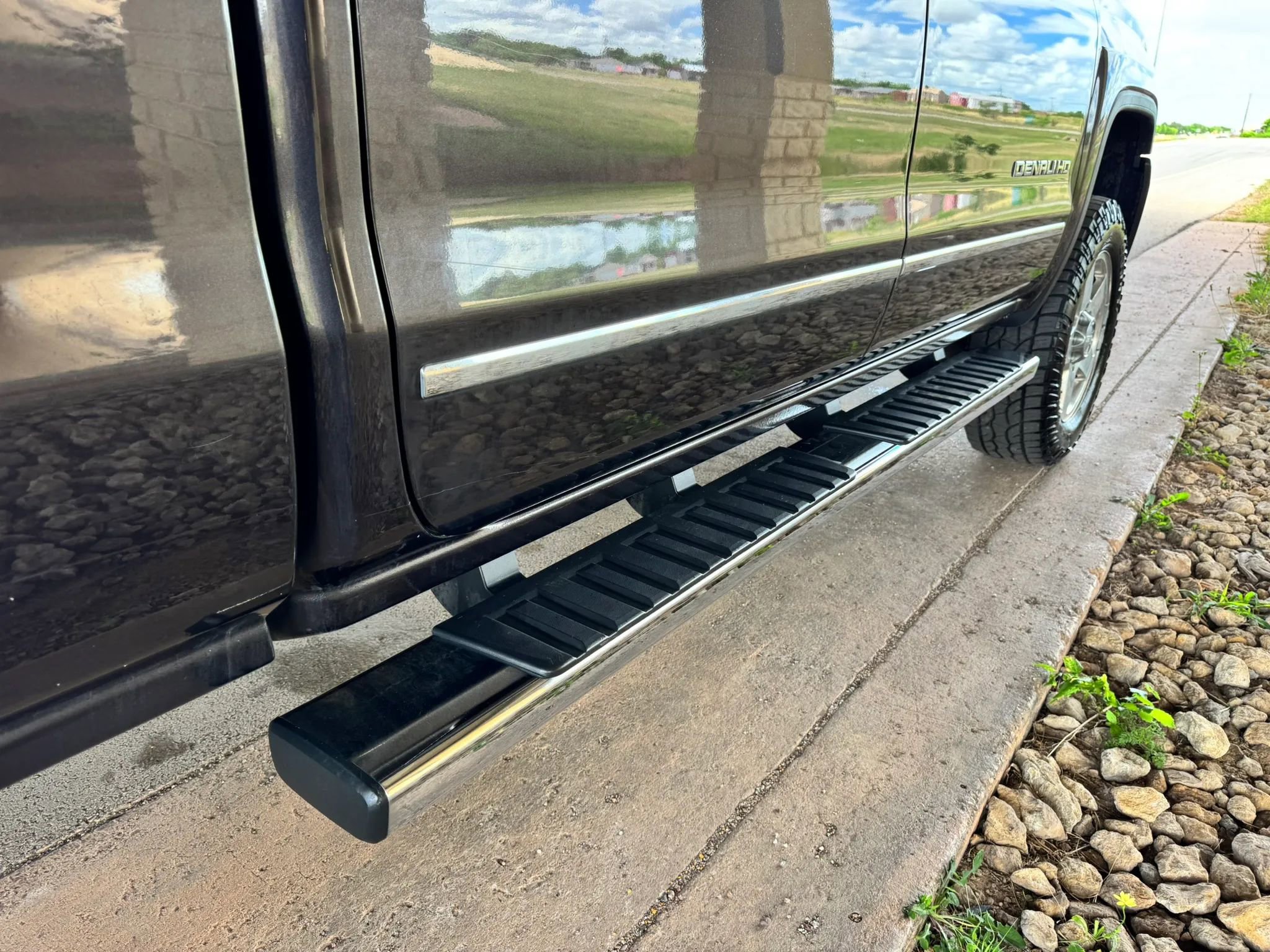 Used 2015 GMC Sierra 2500 Denali w/ Driver Alert Package image 22