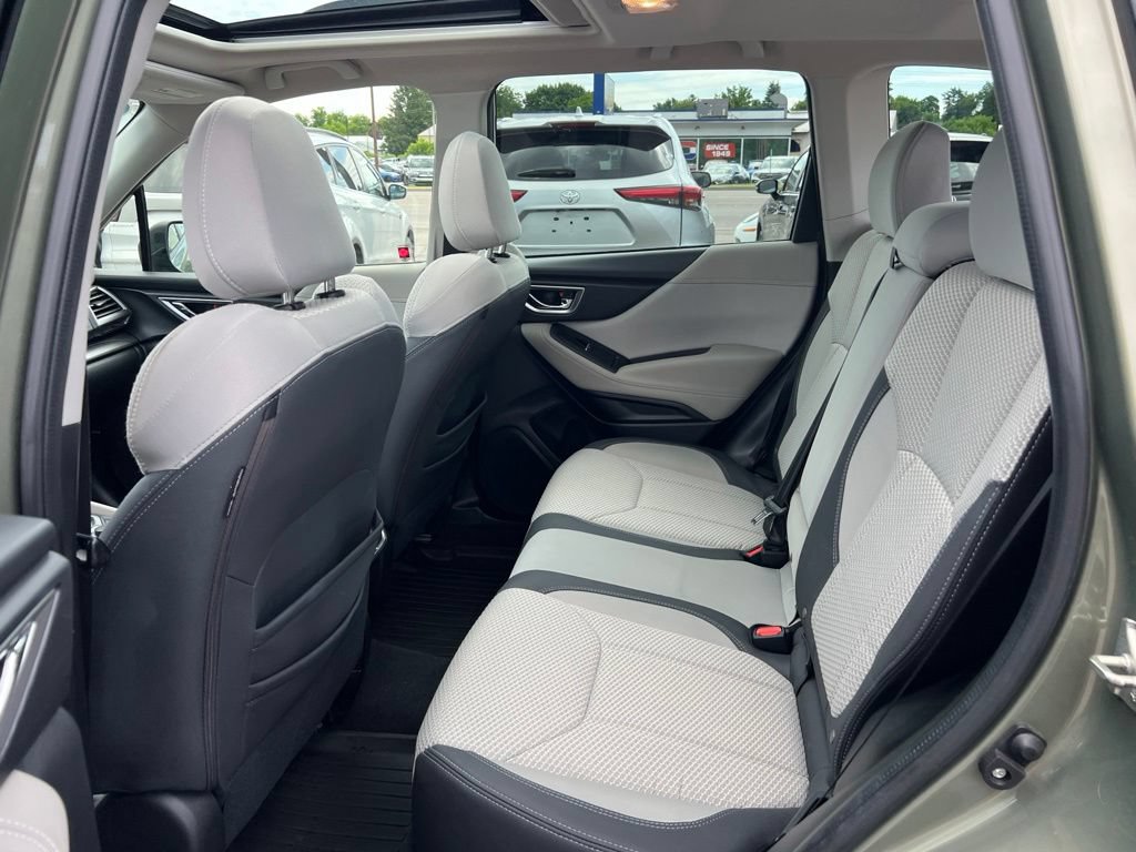 Used 2020 Subaru Forester Premium AWD/4WD image 23