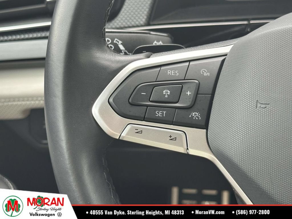 Certified 2024 Volkswagen Atlas Cross Sport SEL Premium R-Line AWD/4WD image 25