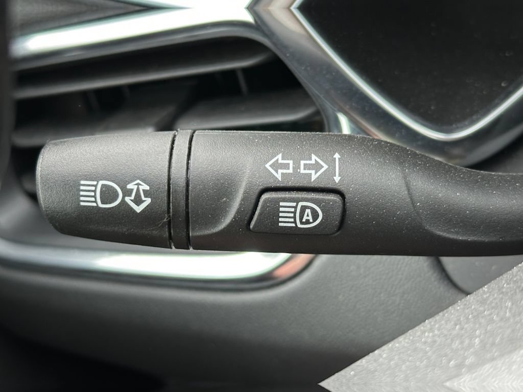 Used 2022 Chevrolet Equinox LT FWD image 29