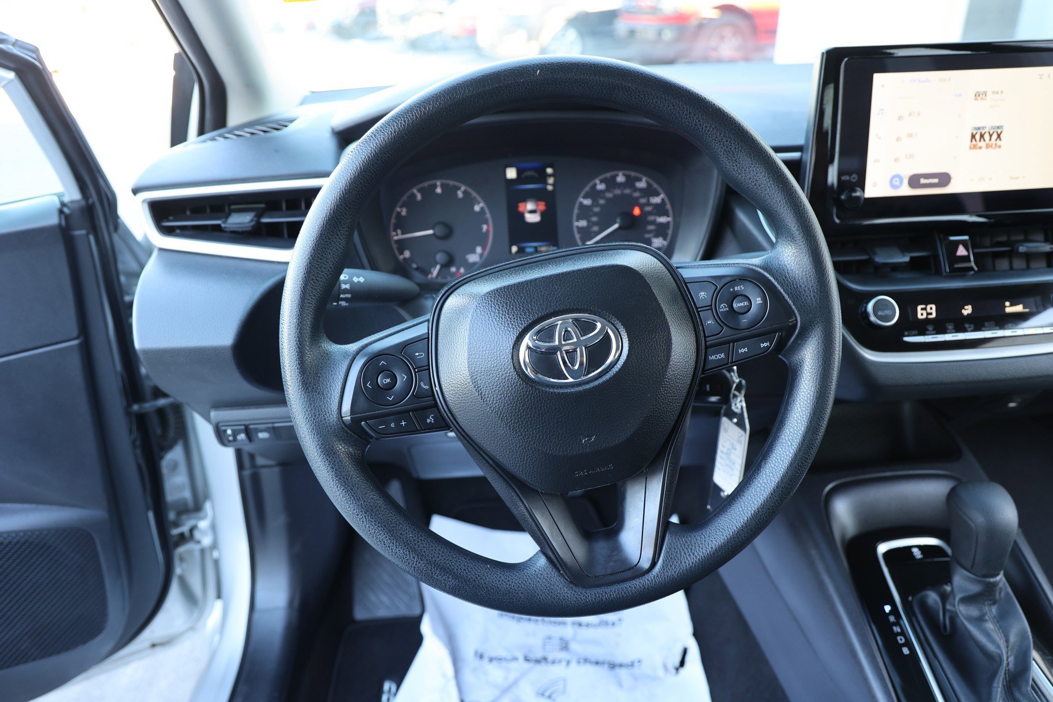 Certified 2025 Toyota Corolla LE image 40