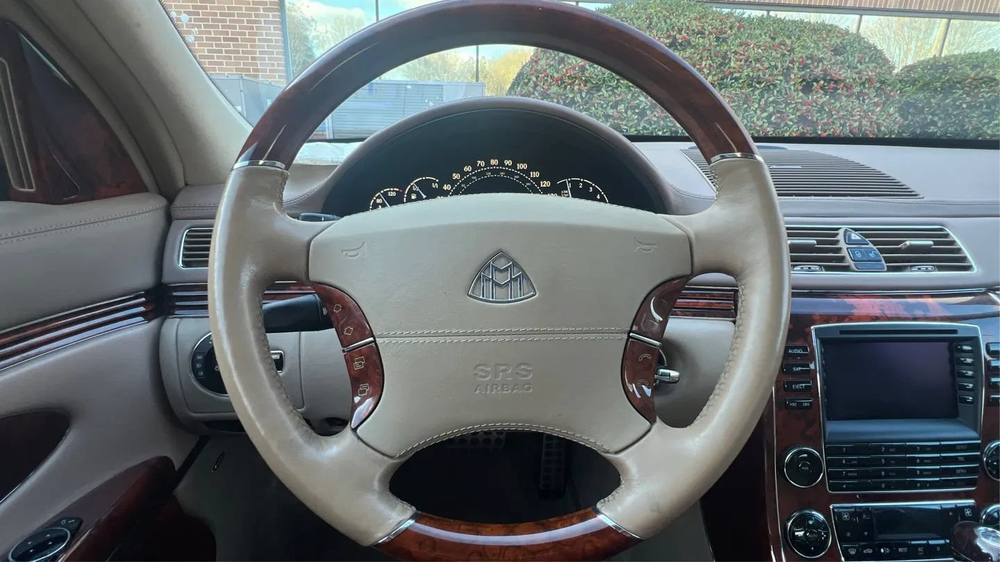 Used 2004 Maybach 57 RWD image 33