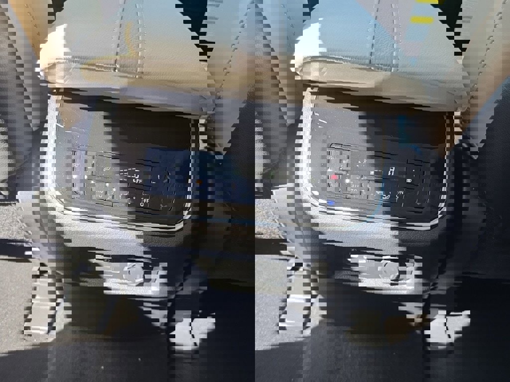 New 2026 Nissan Armada Platinum image 15