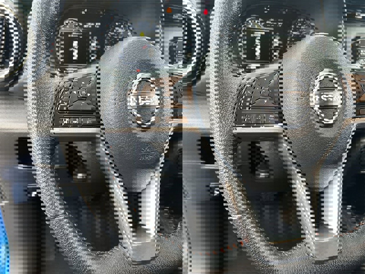 Used 2023 Nissan Kicks SR image 19