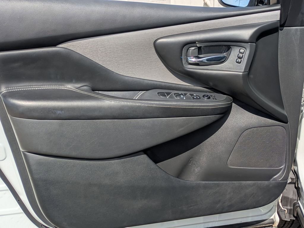 Used 2023 Nissan Murano SL w/ SL Moonroof Package image 11