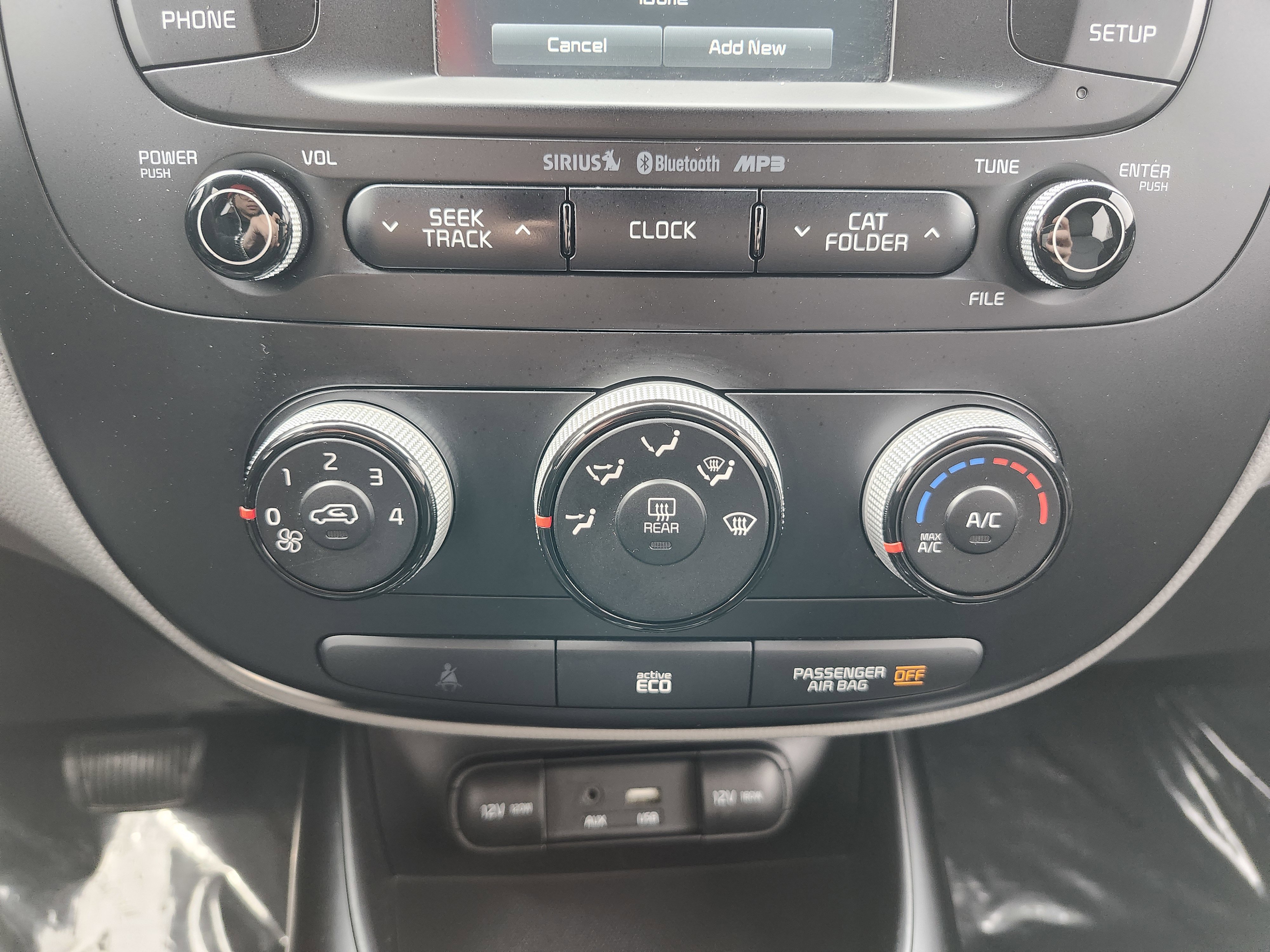 Used 2016 Kia Soul + image 27