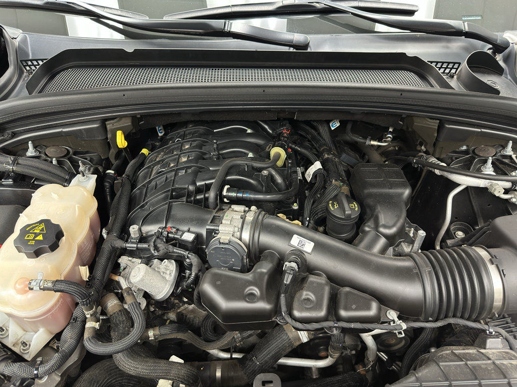 Used 2022 Jeep Grand Cherokee L Limited AWD/4WD image 18