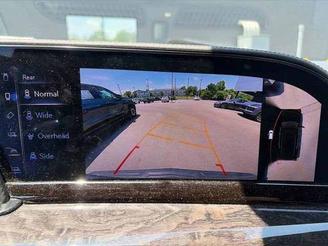 Used 2023 Cadillac Escalade Premium Luxury w/ Performance Package AWD/4WD image 12