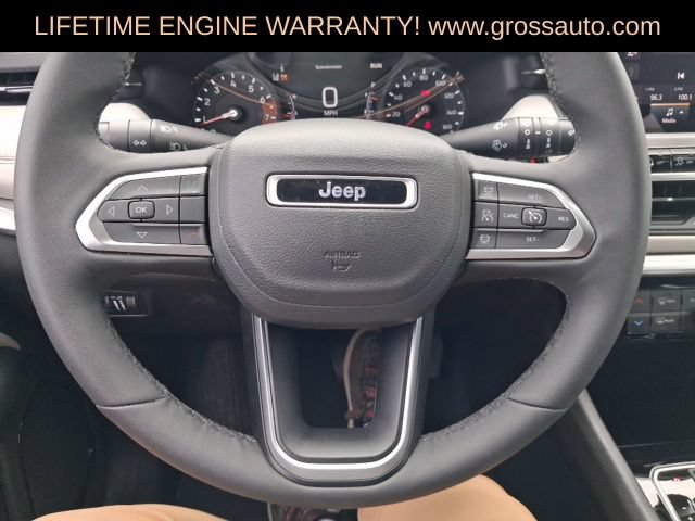 Used 2025 Jeep Compass Limited AWD/4WD image 12