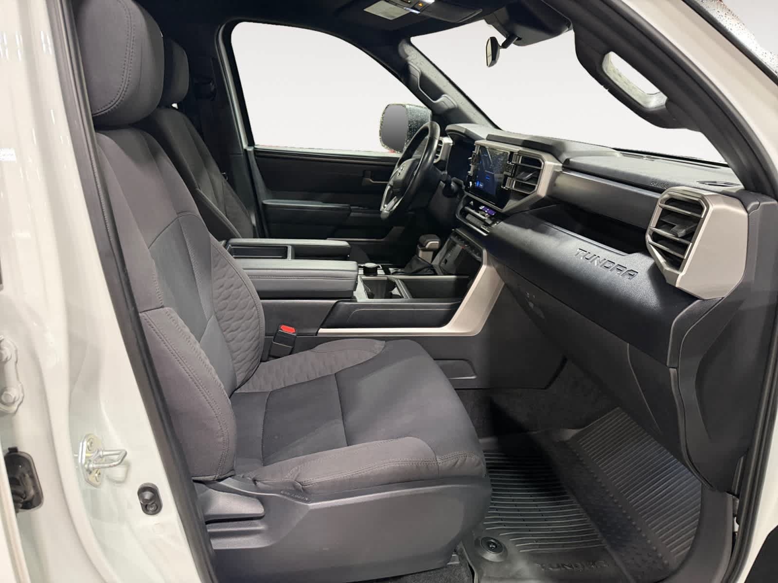 Used 2025 Toyota Tundra SR5 AWD/4WD image 16