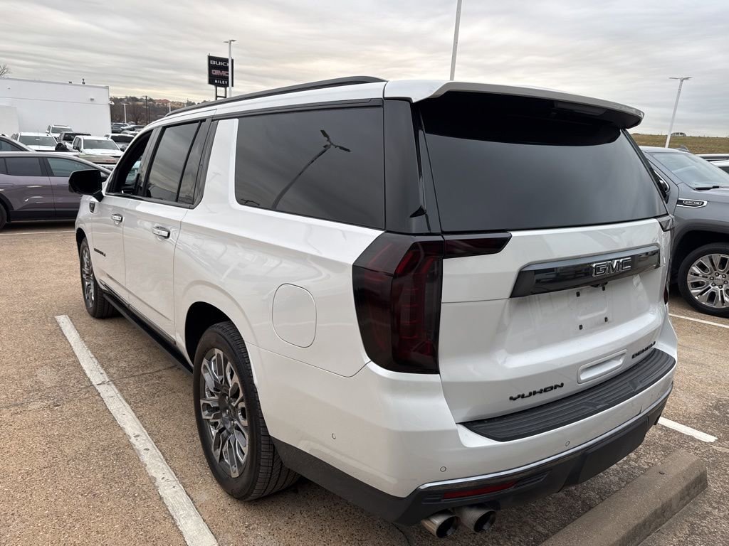 Used 2023 GMC Yukon XL Denali Ultimate image 7