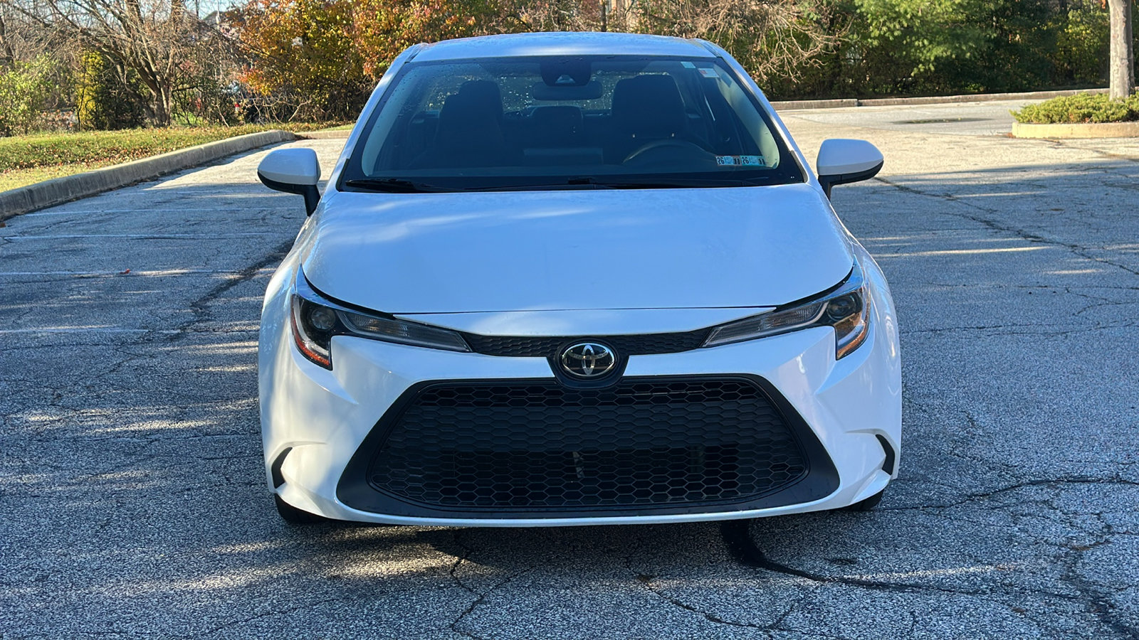Used 2022 Toyota Corolla LE image 3