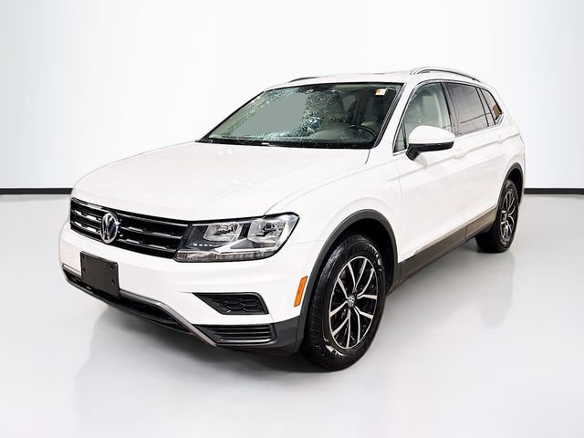 Used 2021 Volkswagen Tiguan SE w/ Panoramic Sunroof Package image 3
