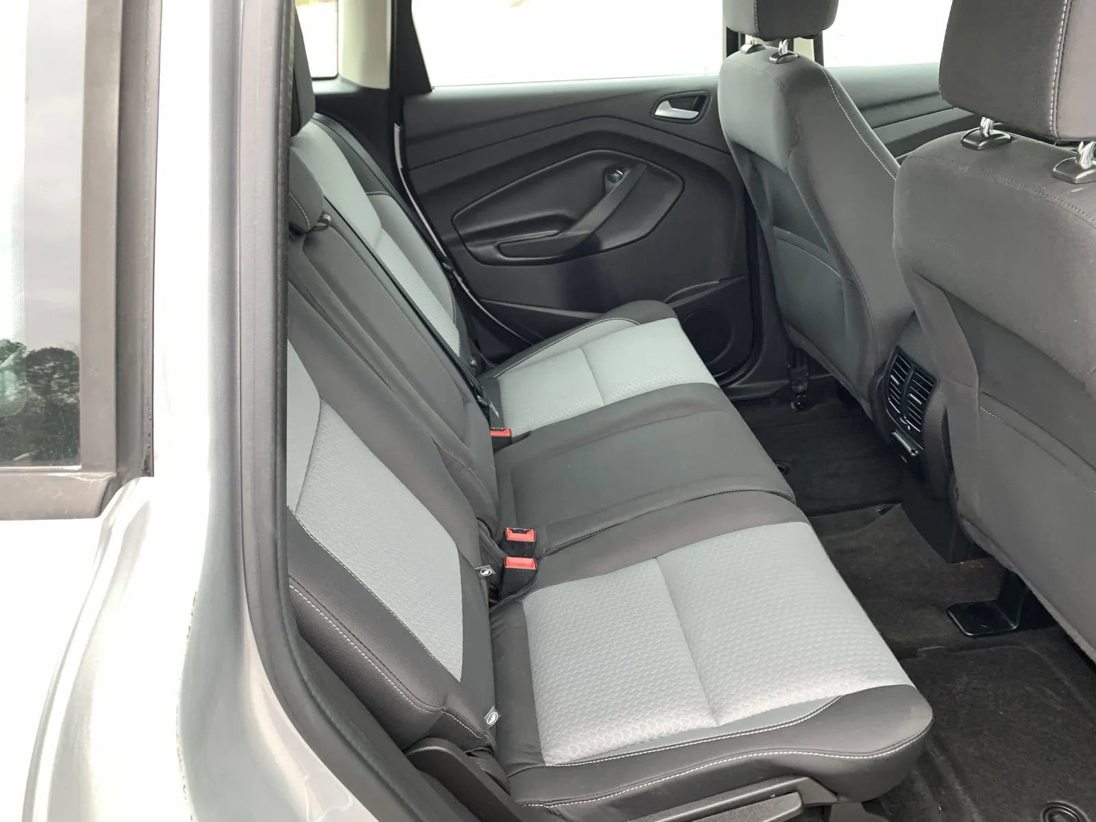 Used 2017 Ford C-MAX SE image 30