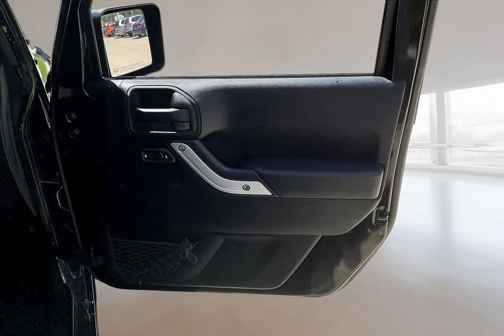 Used 2011 Jeep Wrangler Unlimited Sahara AWD/4WD image 24