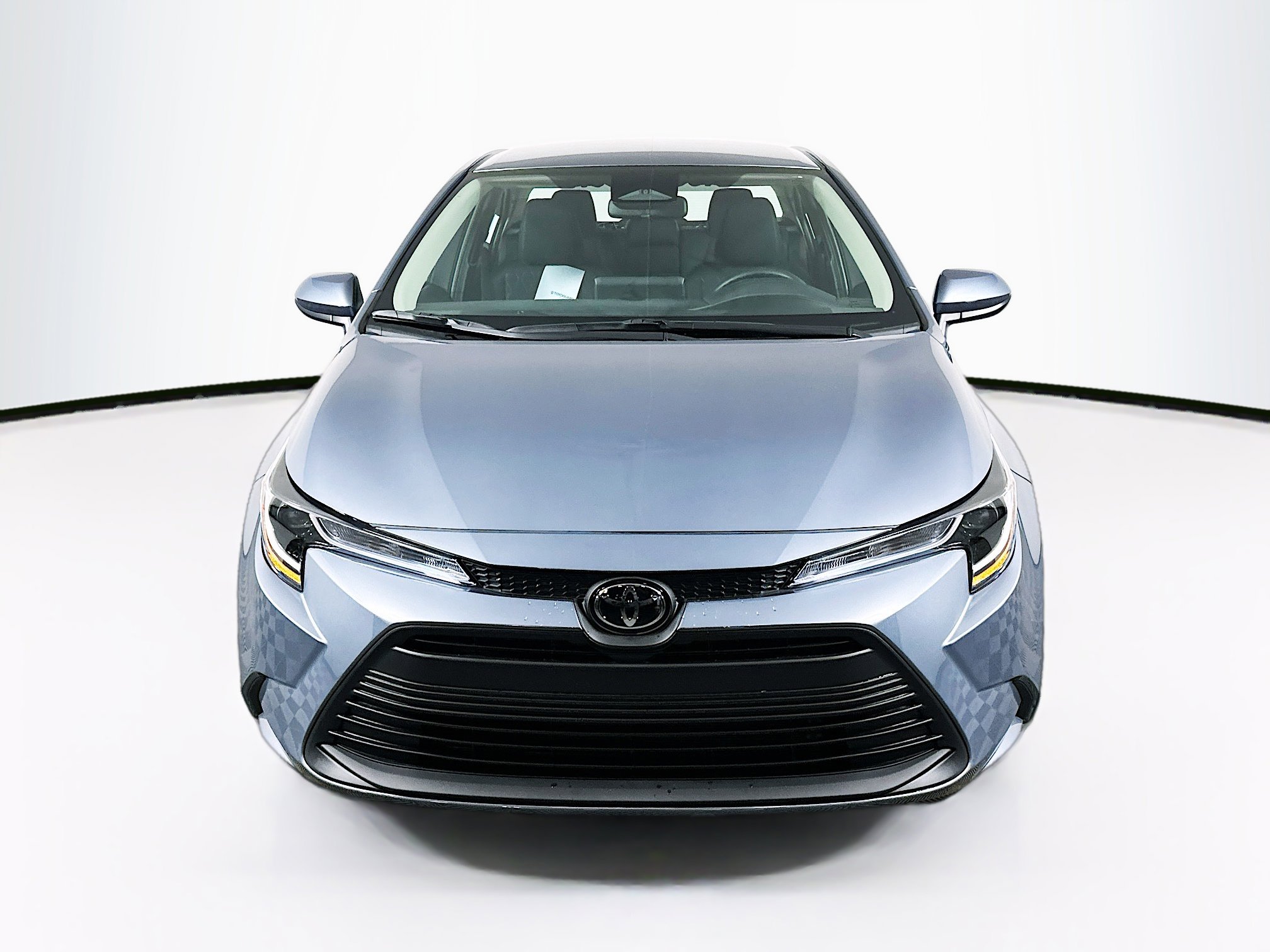 Used 2026 Toyota Corolla LE image 2