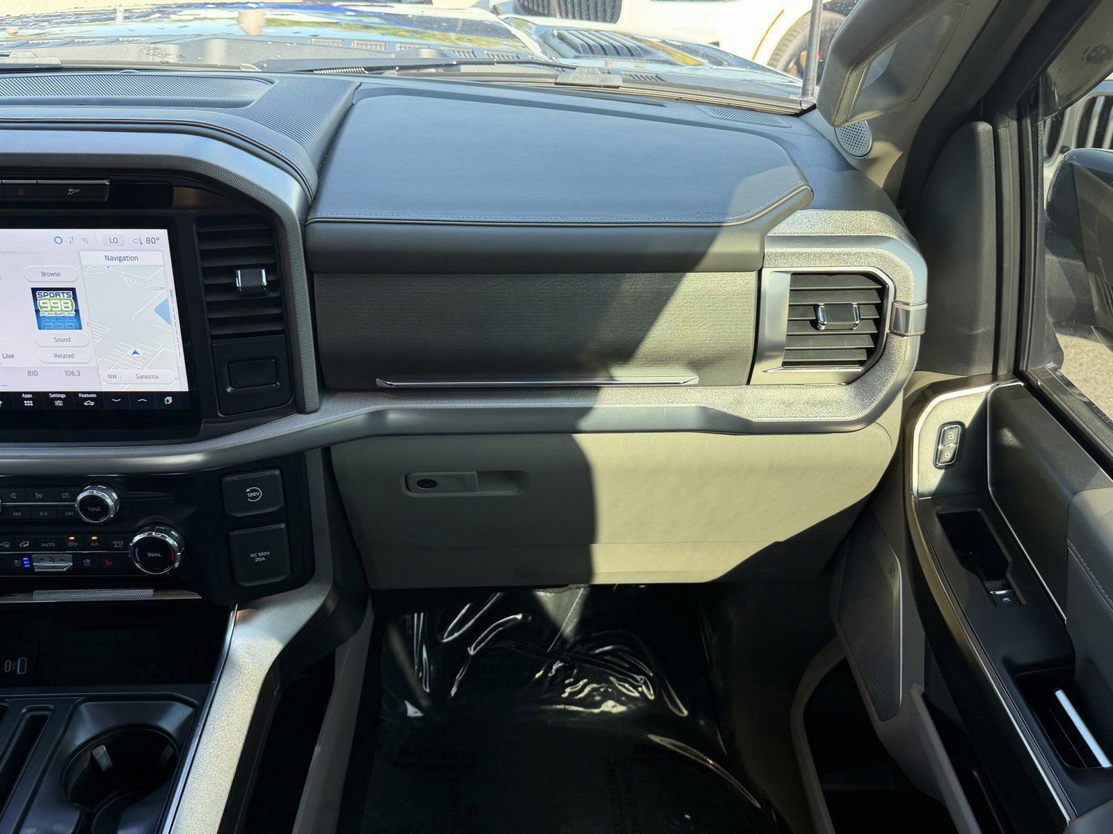 Used 2024 Ford F150 Platinum w/ Equipment Group 703A Plus image 15