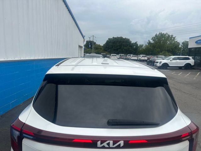 Used 2024 Kia Seltos LX AWD/4WD image 6