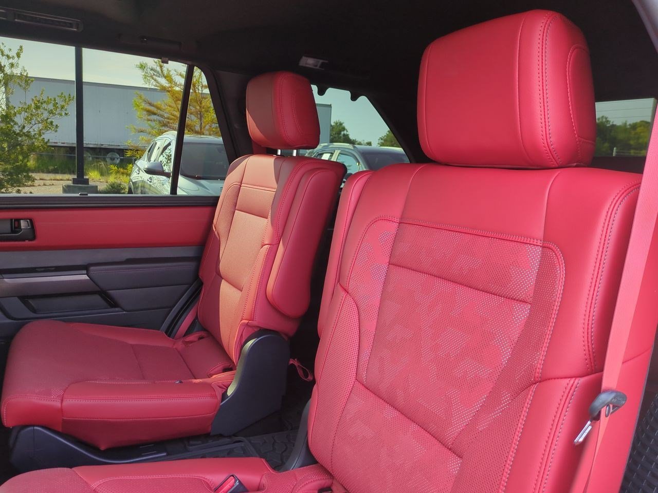 Used 2024 Toyota Sequoia TRD Pro AWD/4WD image 31