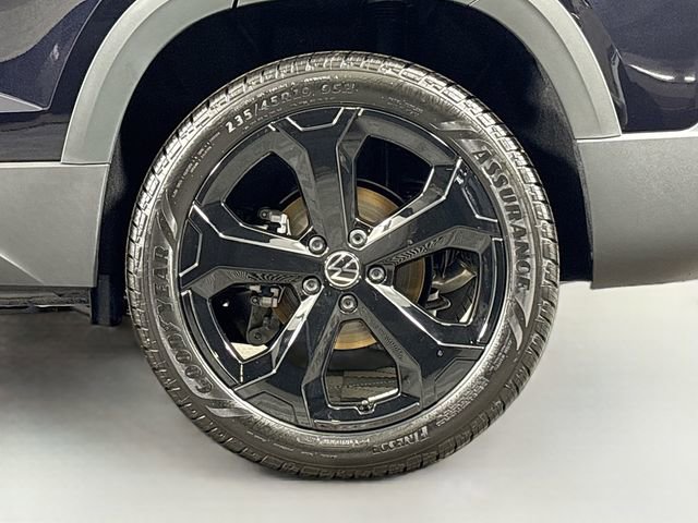 New 2026 Volkswagen Taos SEL AWD/4WD image 32