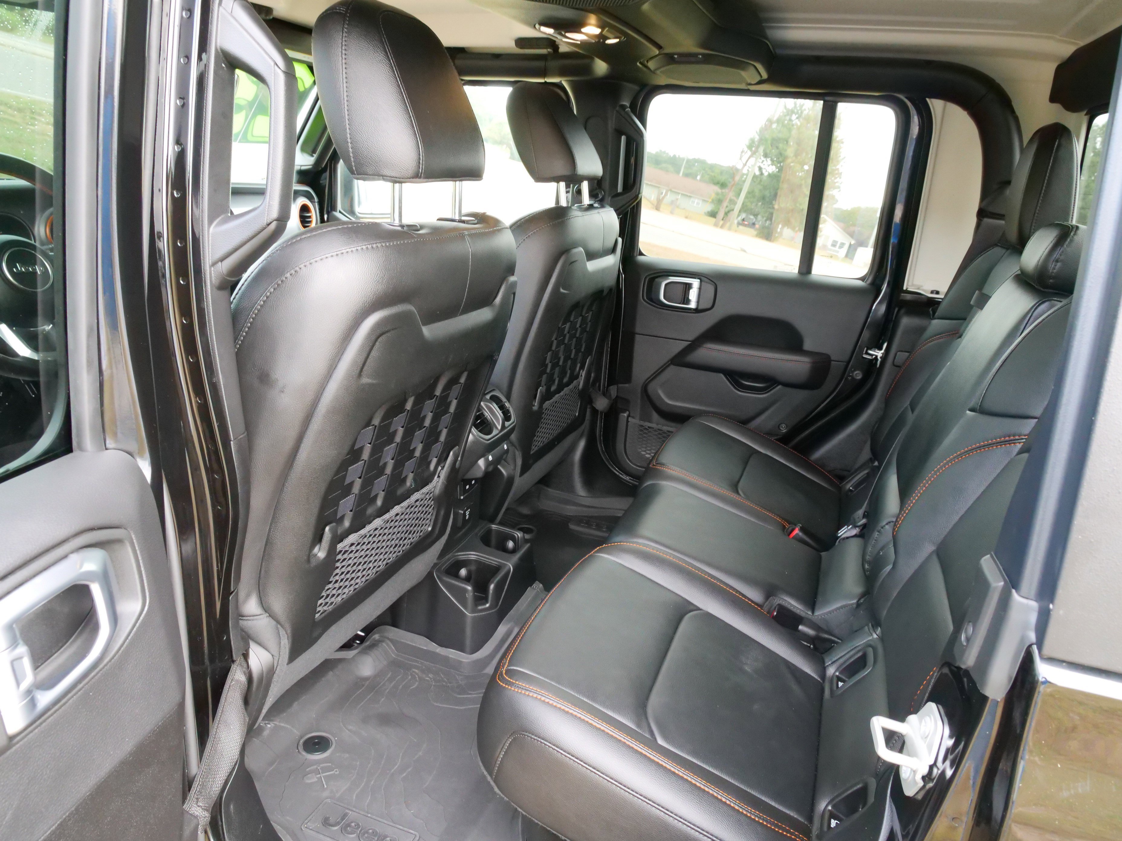 Used 2023 Jeep Gladiator Mojave w/ Cold Weather Group image 16