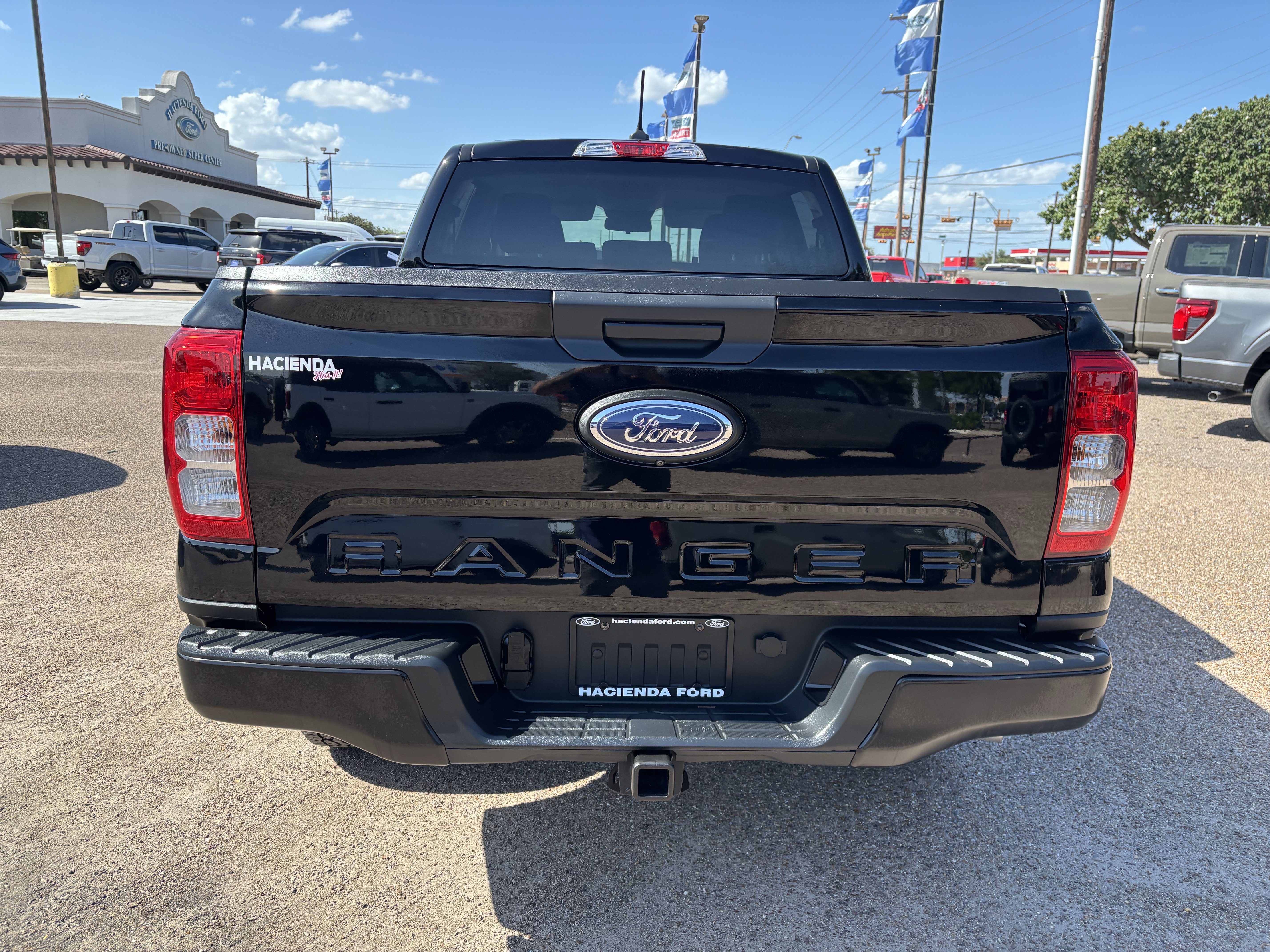 Certified 2025 Ford Ranger XL w/ Trailer Tow Package RWD image 3