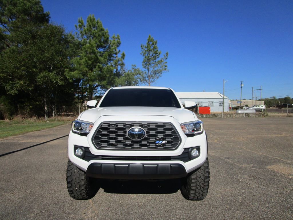 Used 2022 Toyota Tacoma TRD Off-Road image 4