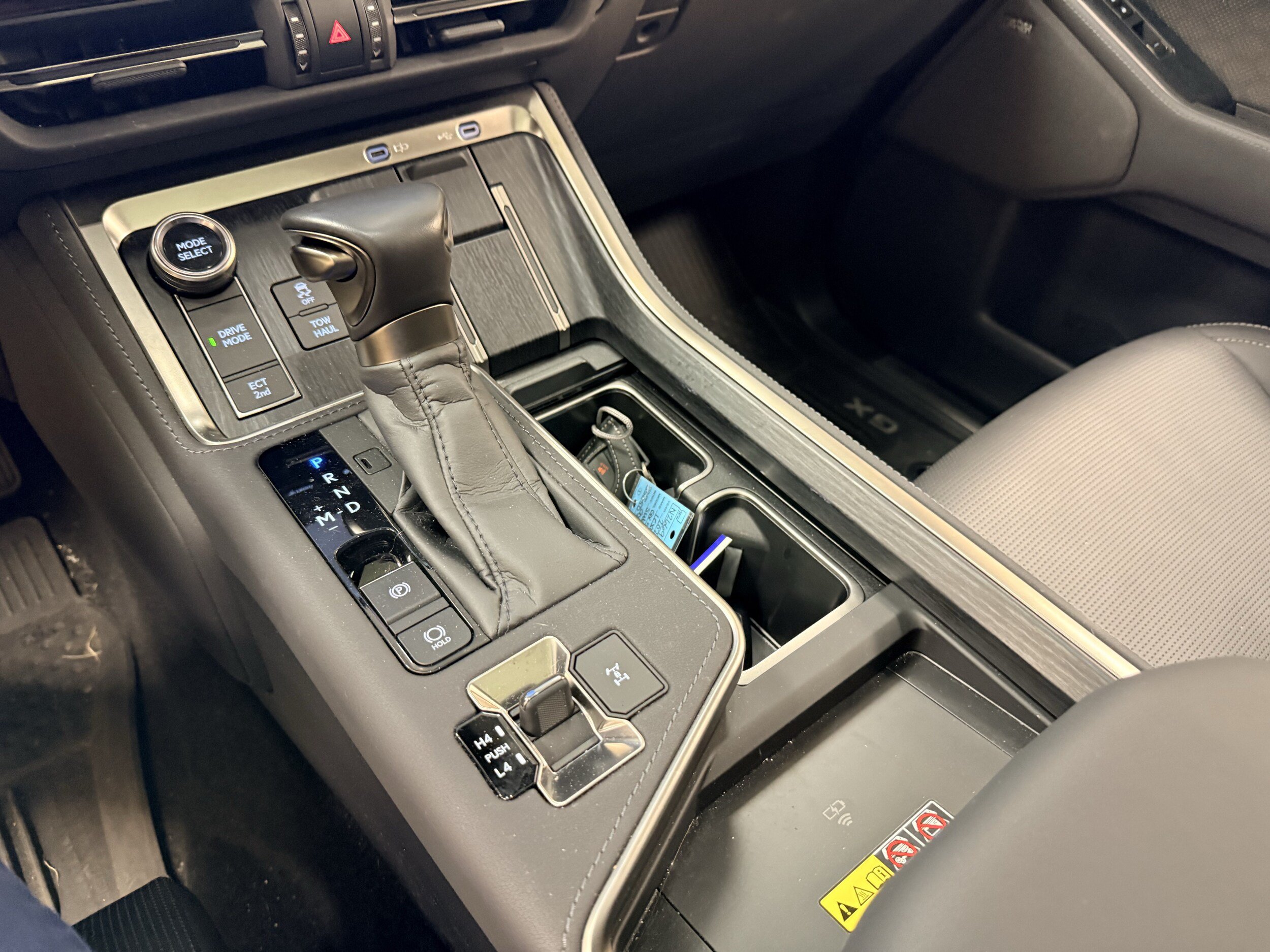 Used 2025 Lexus GX 550 w/ Accessory Package (2T) AWD/4WD image 6