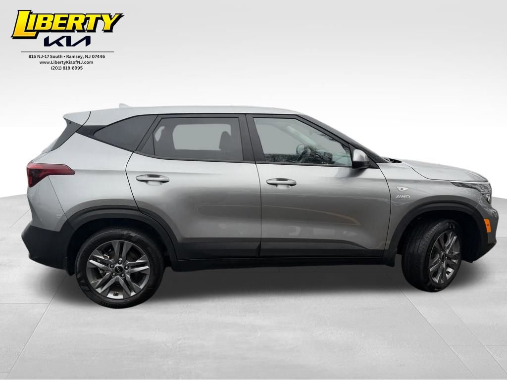 Used 2023 Kia Seltos LX image 8