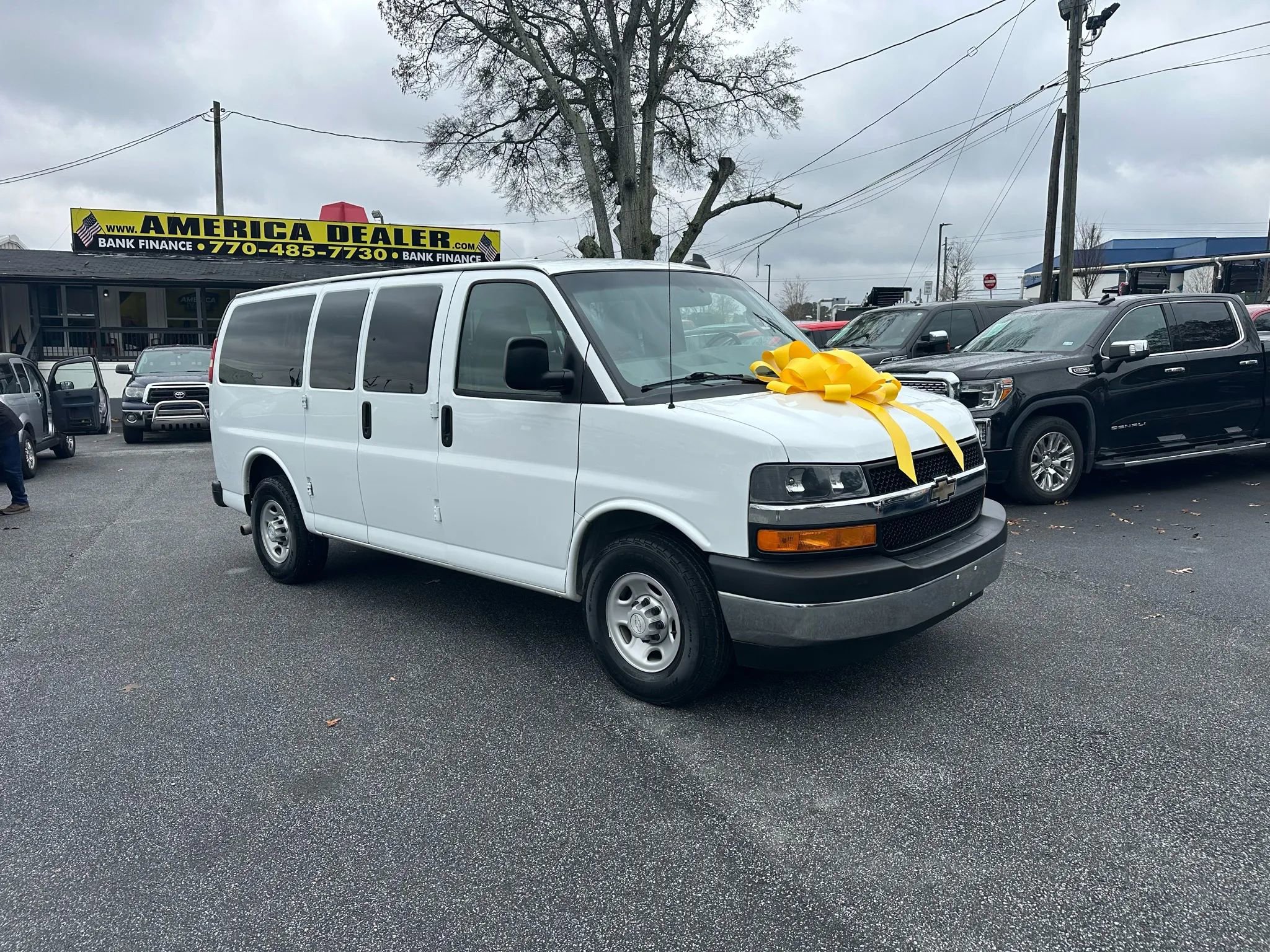 Used 2017 Chevrolet Express 2500 LS image 11