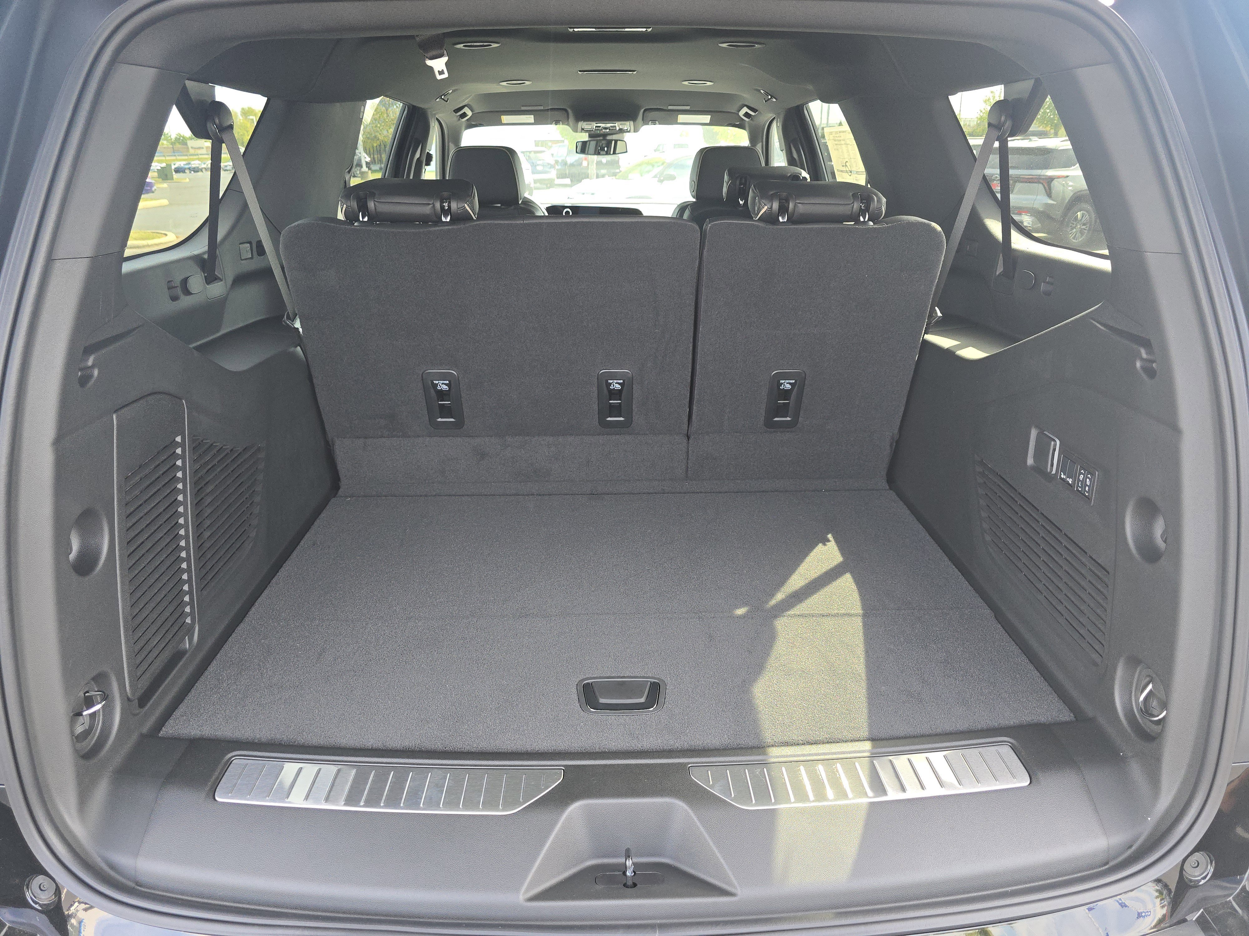 New 2026 Chevrolet Suburban Premier image 20