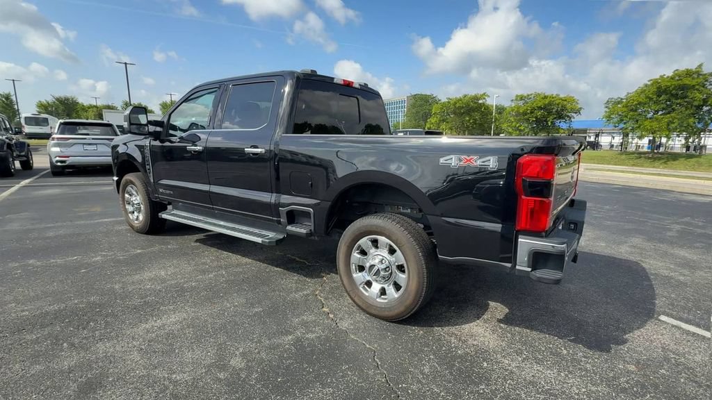 Used 2023 Ford F350 Lariat w/ Chrome Package AWD/4WD image 6