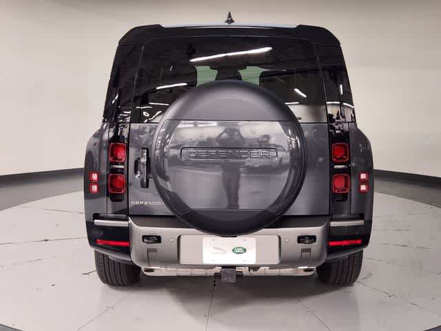 Used 2025 Land Rover Defender 130 X-Dynamic SE AWD/4WD image 14