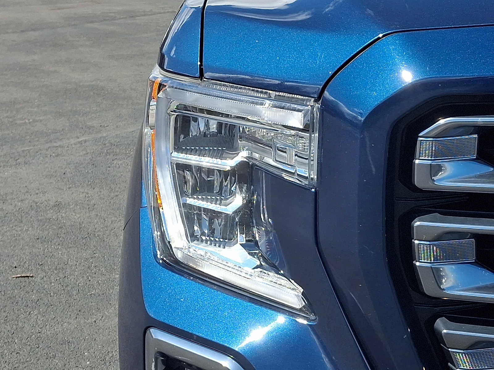 Used 2020 GMC Sierra 1500 AT4 w/ AT4 Premium Package image 9