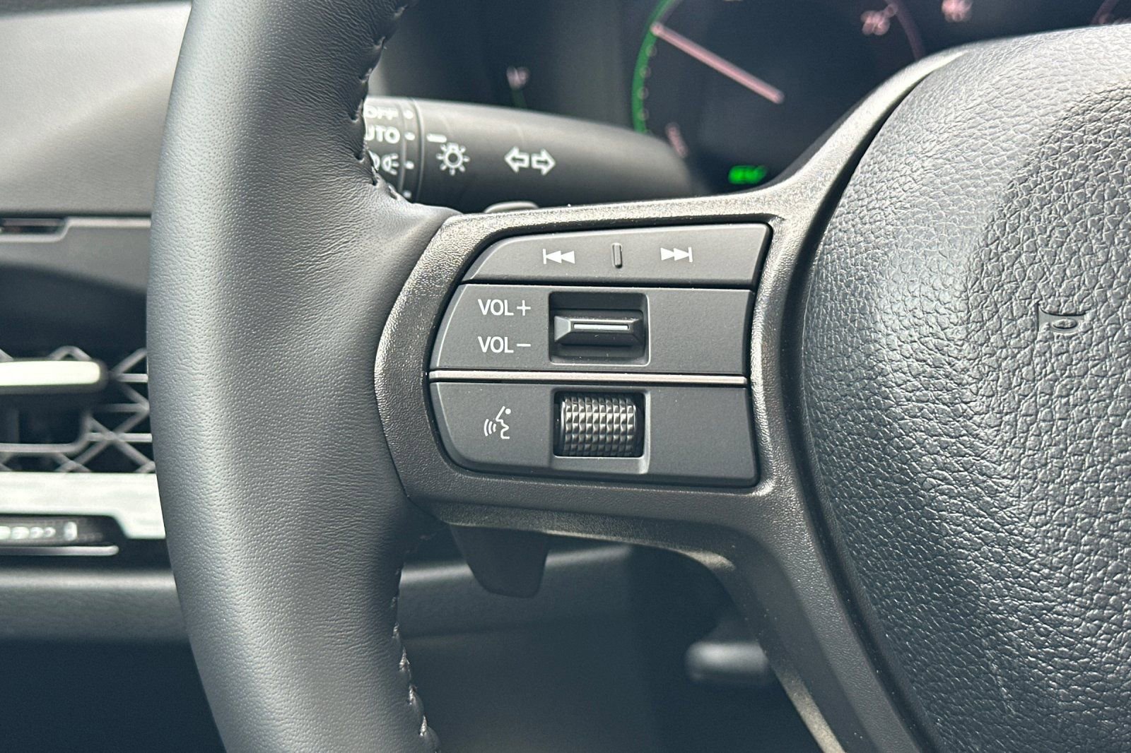 Used 2025 Honda Accord Sport image 27