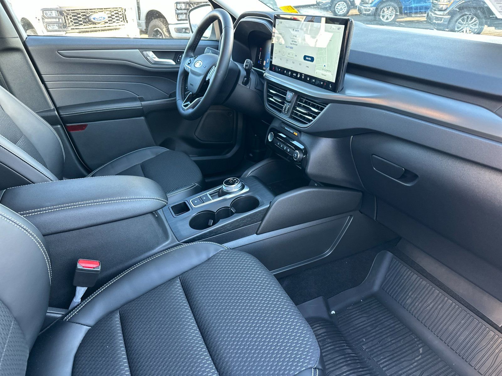 Used 2024 Ford Escape SE image 16