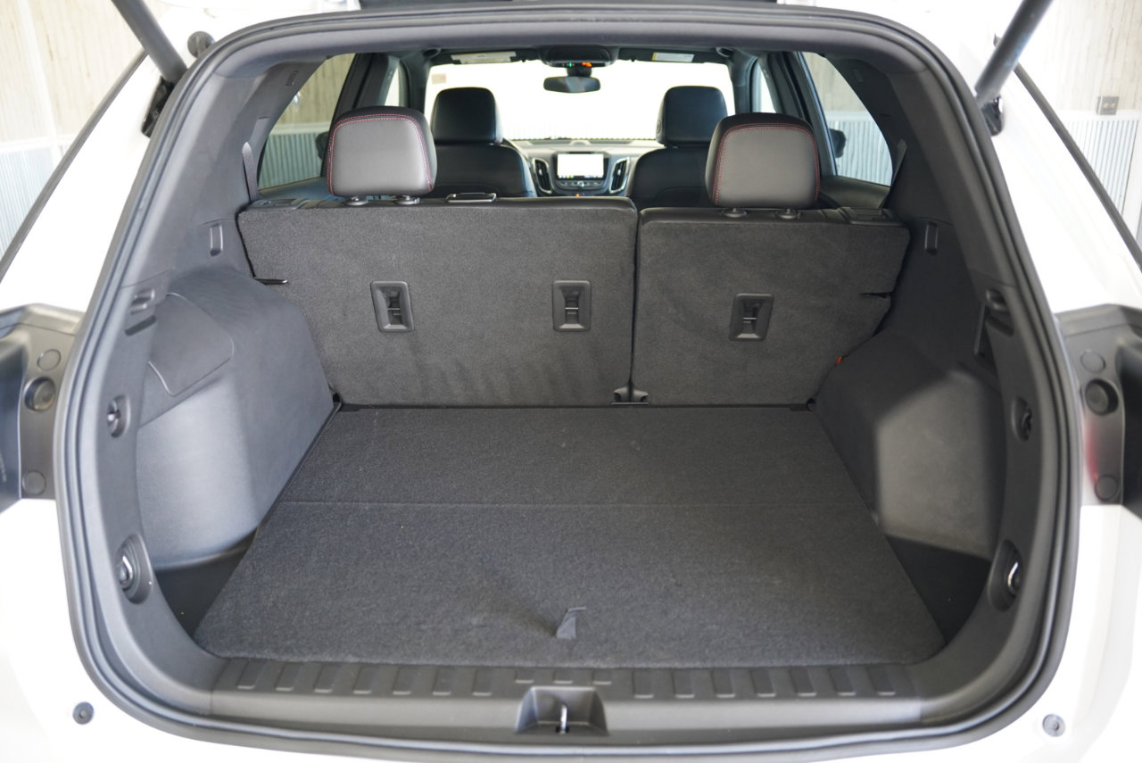 Used 2022 Chevrolet Equinox RS w/ RS Leather Package image 37