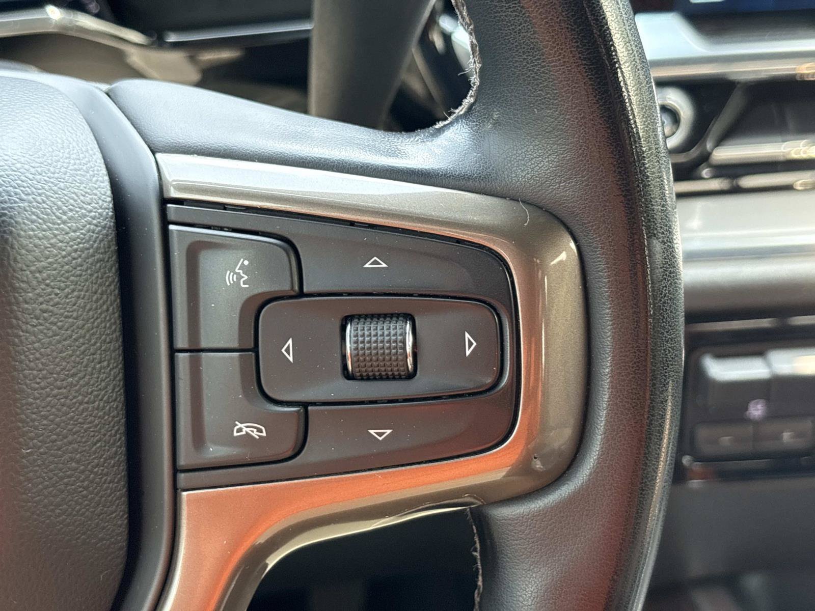 Used 2024 Chevrolet Silverado 2500 High Country w/ High Country Premium Package AWD/4WD image 21