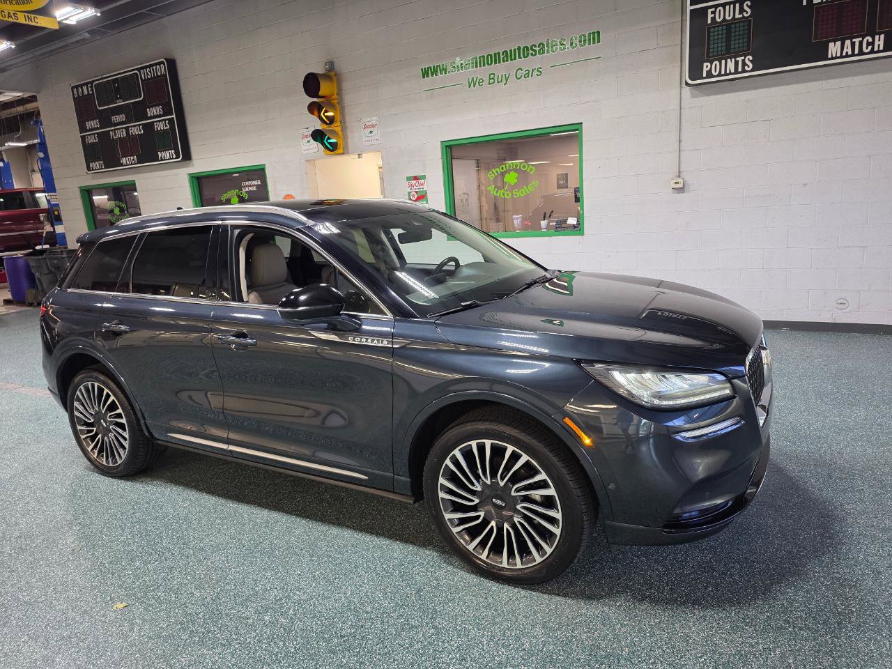 Used 2021 Lincoln Corsair Reserve w/ Equipment Group 201A AWD/4WD image 4