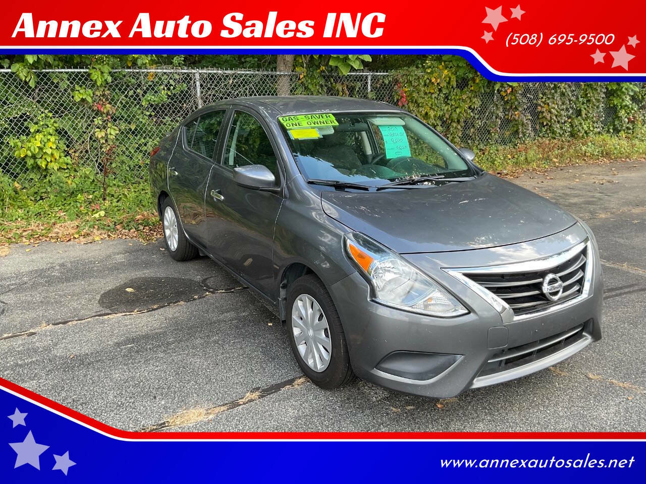 Used 2016 Nissan Versa SV image 1