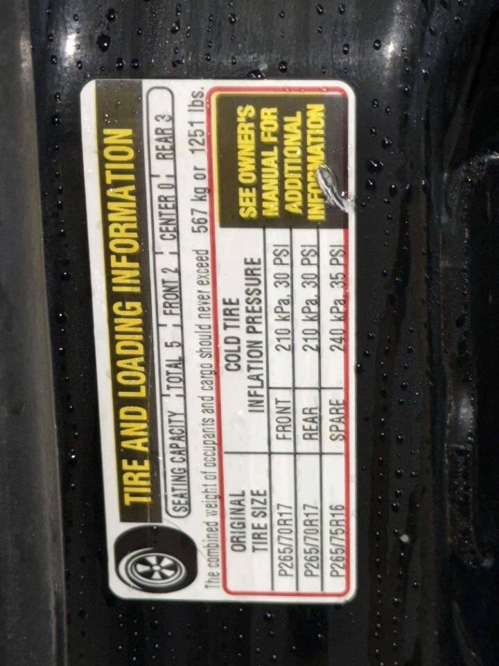 Used 2005 Chevrolet Tahoe Z71 w/ Preferred Equipment Group AWD/4WD image 18