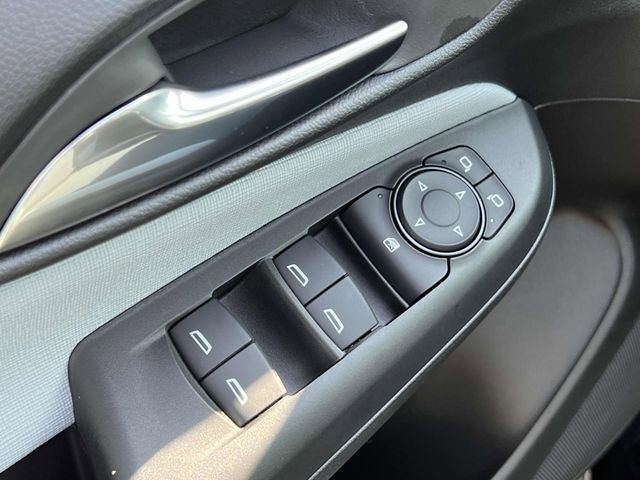 Used 2025 Buick Envista Preferred w/ Convenience I Package image 16