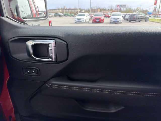 Used 2025 Jeep Wrangler Sahara 4xe image 26