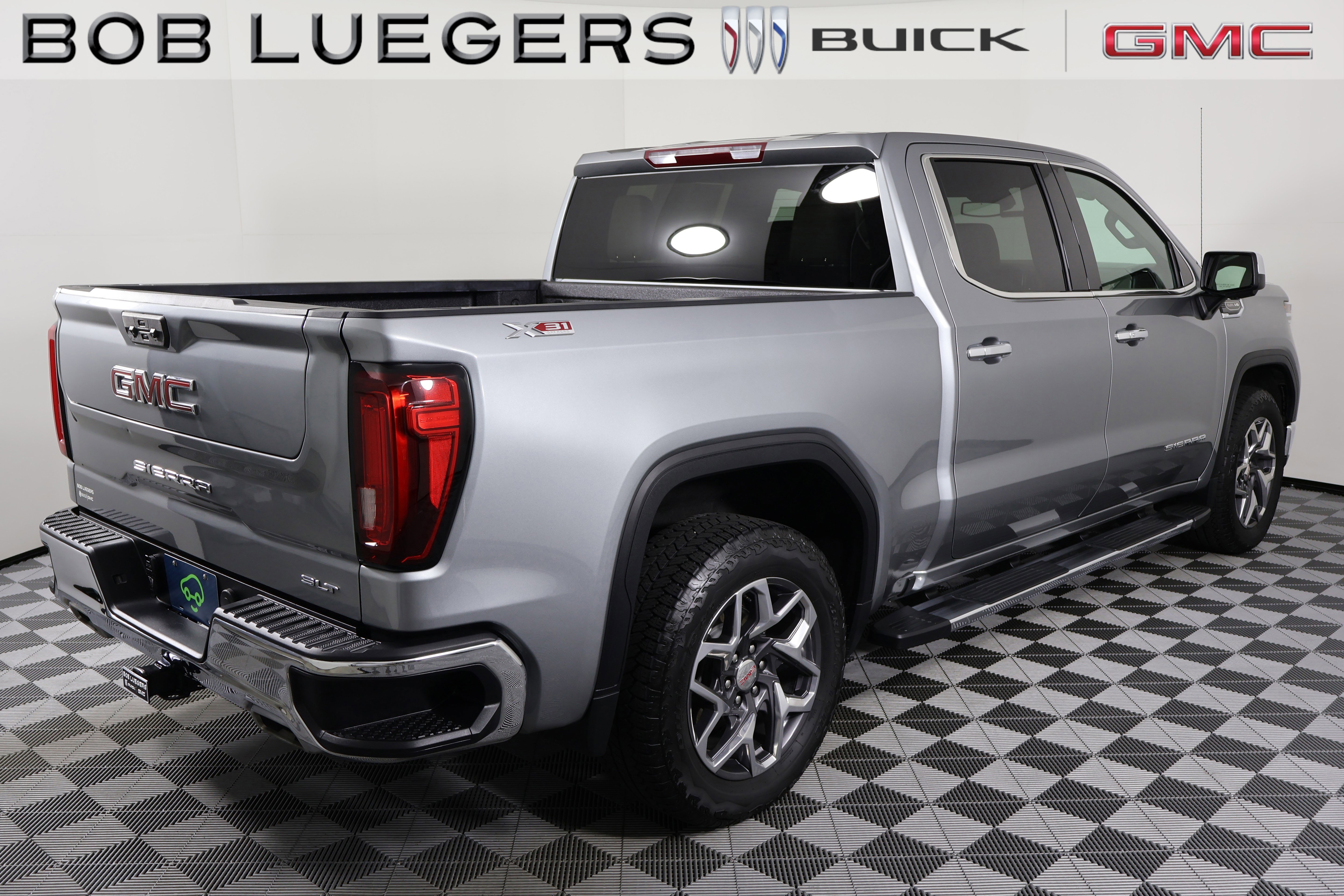 Certified 2023 GMC Sierra 1500 SLT w/ SLT Premium Package AWD/4WD image 10