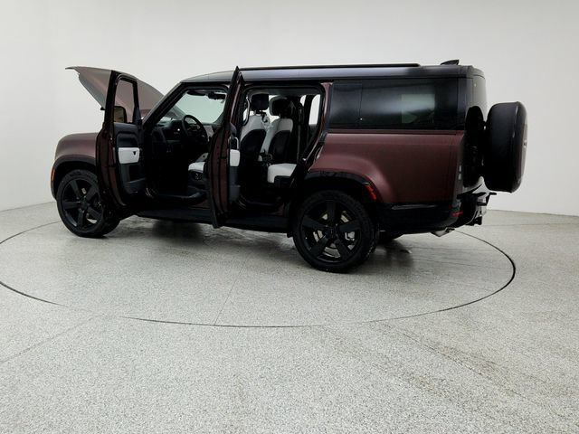 New 2026 Land Rover Defender 130 X-Dynamic SE AWD/4WD image 12