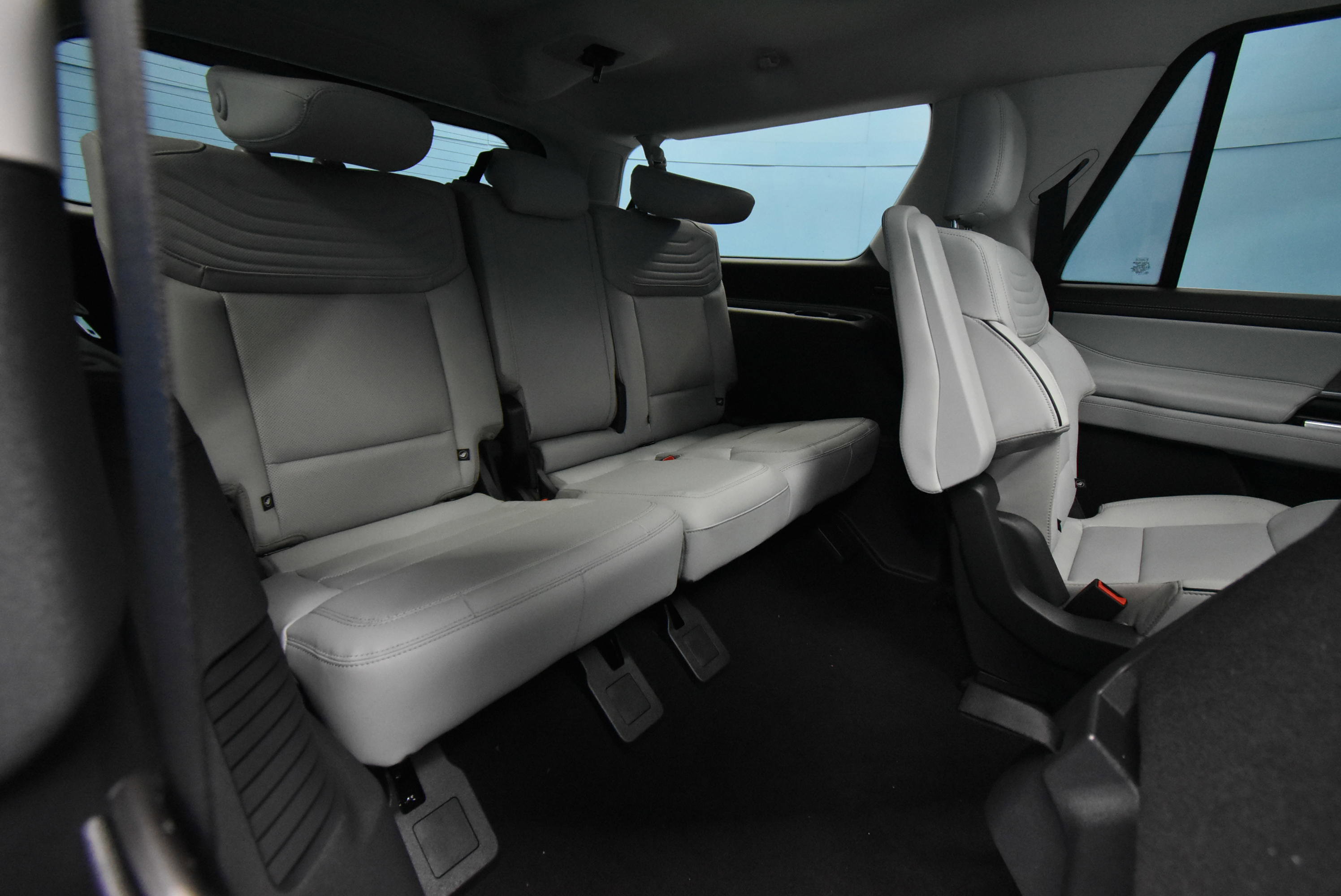New 2026 Ford Expedition Max Platinum image 25