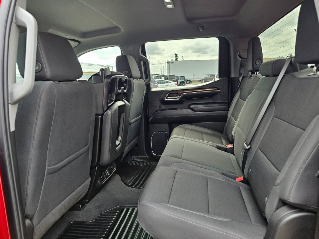 Used 2024 Chevrolet Silverado 1500 LT AWD/4WD image 15