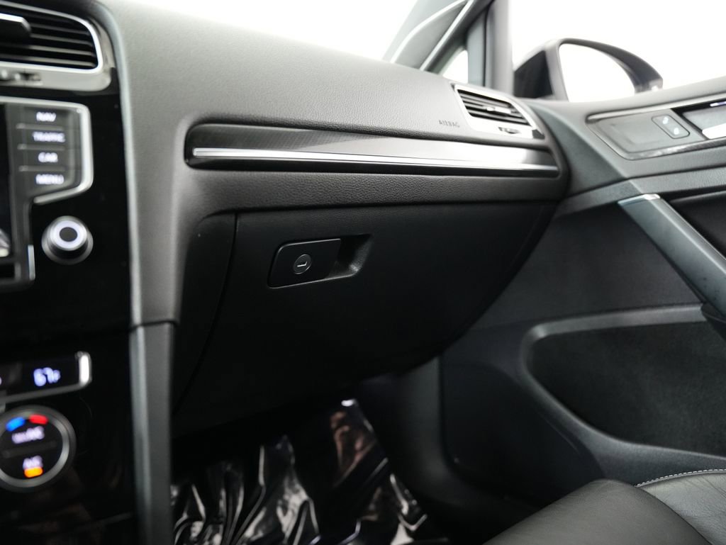 Used 2015 Volkswagen Golf R 4-Door AWD/4WD image 44
