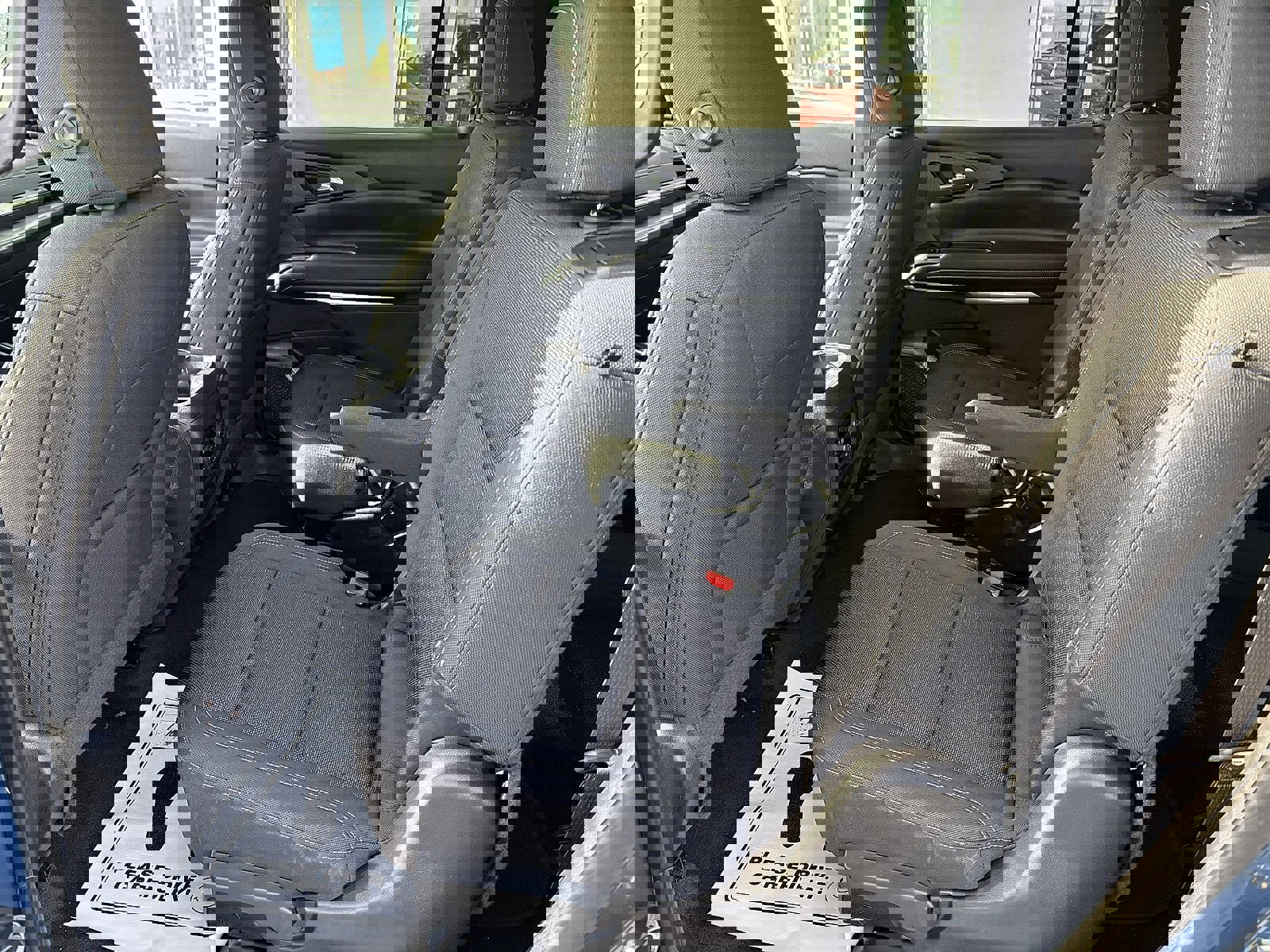 Used 2025 Chevrolet Traverse LT image 4